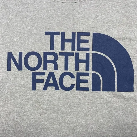NWT The North Face T-shirt Gray Men’s Size Medium - Picture 4 of 7